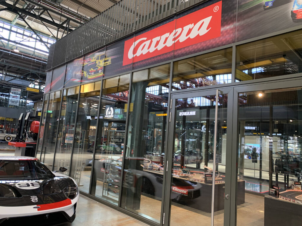 Motorworld München Carrera Bahn