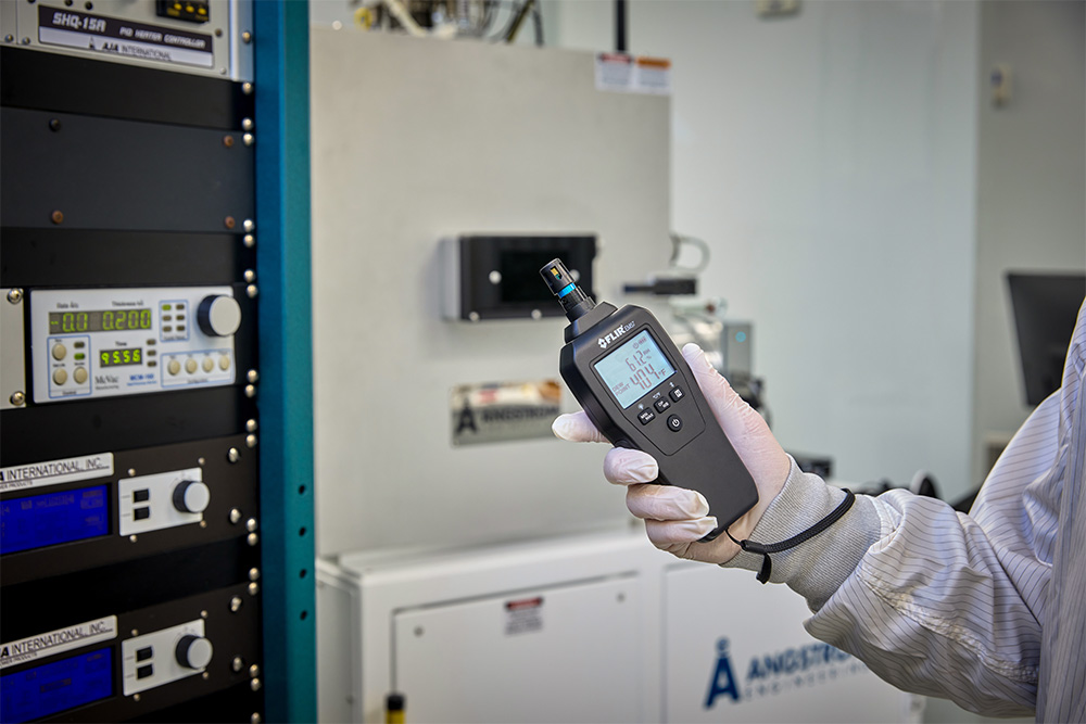 EM57_Clean_Room_Electrical_Equipment_Closeup