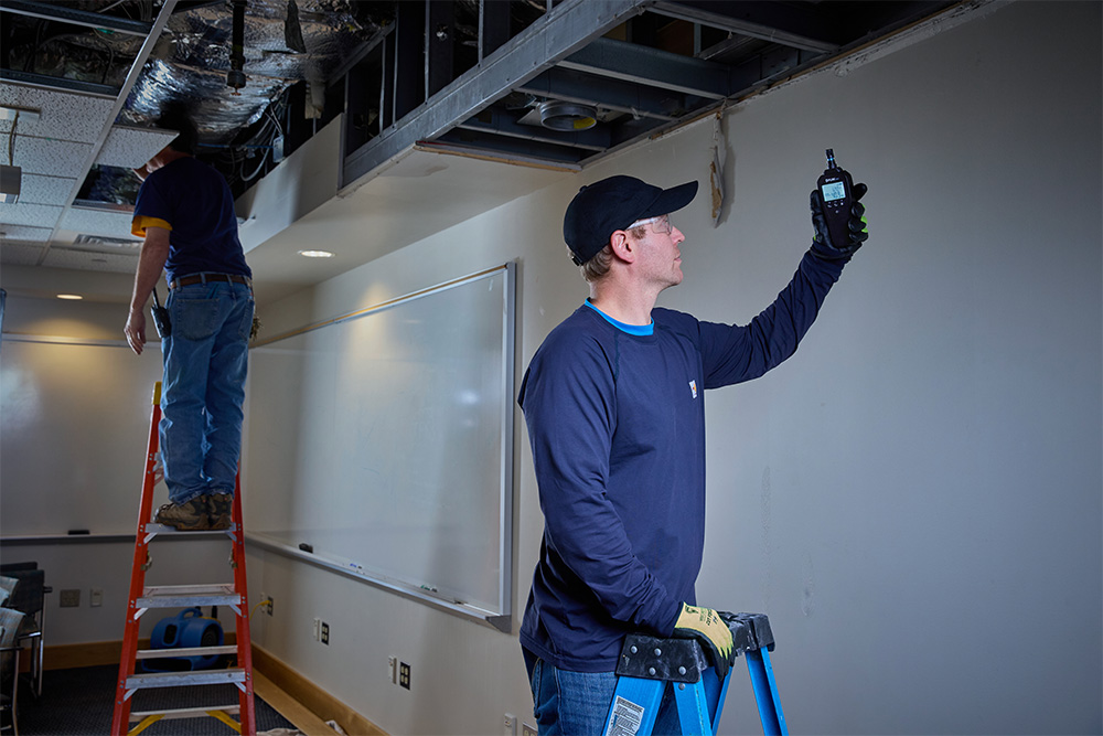 EM57_Restoration_Ladder_Ceiling_Other_Worker