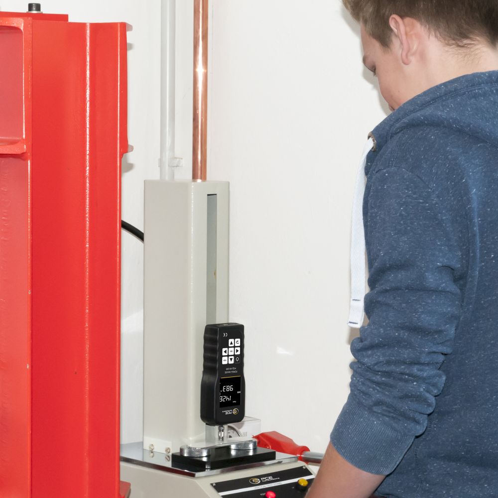 pce-fm-200-kraftmessgeraet-anwendung-03
