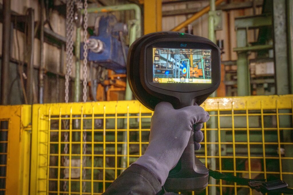 FLIR Si2-ld-manufacturing-plant-close-up-back-high