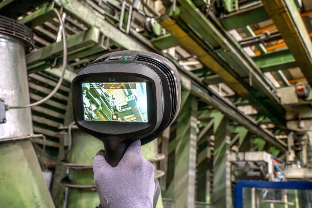 FLIR Si2-ld-manufacturing-plant-close-up-back-high-record