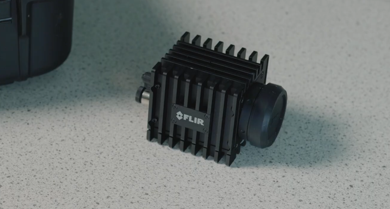 FLIR Axx Schreibtisch