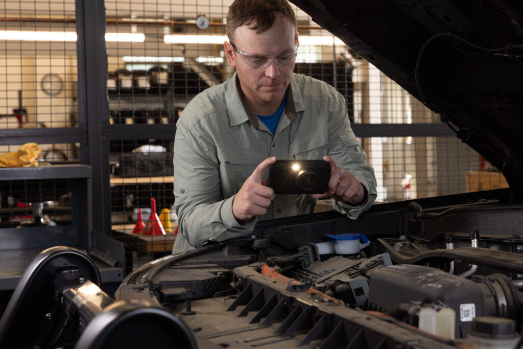 flir_c8_car_vehicle_engine_worklight