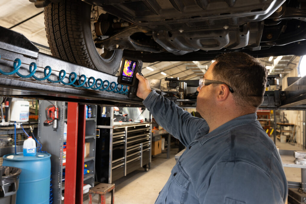 flir-ixx-app-car-vehicle-inspection-thermal-1