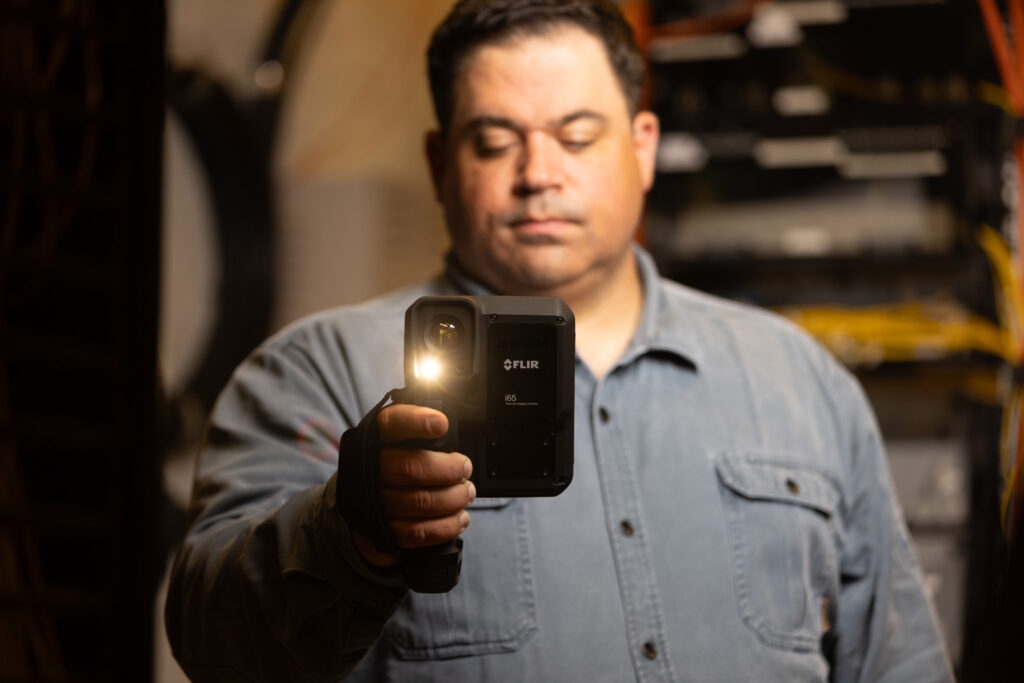 flir-ixx-app-industrial-worklight-front